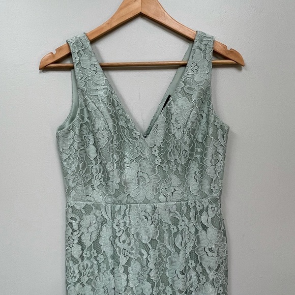 Lulu’s Lace Dress - Picture 5 of 10